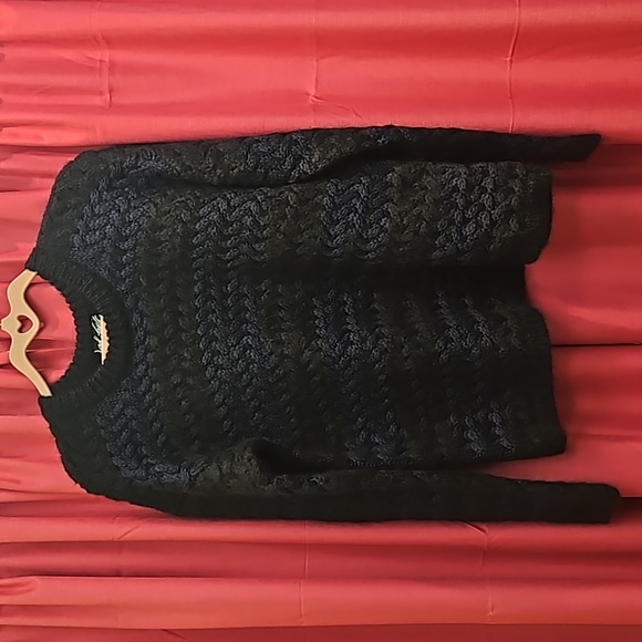 Wool & Mohair Blend Lord & Taylor Knit - Picture 1 of 6